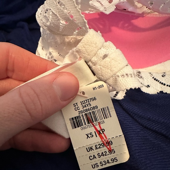 NWT Victoria's Secret PINK White Lace Push Up Halter
High Neck Bralette Bra XS - Picture 6 of 6